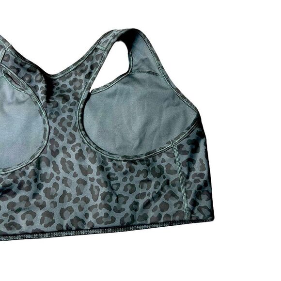Nike Dri Fit Women’s Swoosh Bra Animal Print - Picture 3 of 7